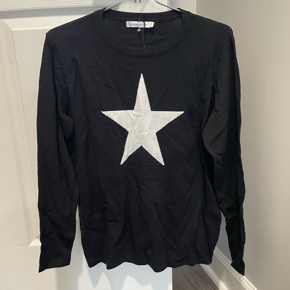Brave+True Long Sleeve Oversized Black Sweater With White Star Women’s XS - Picture 3 of 10
